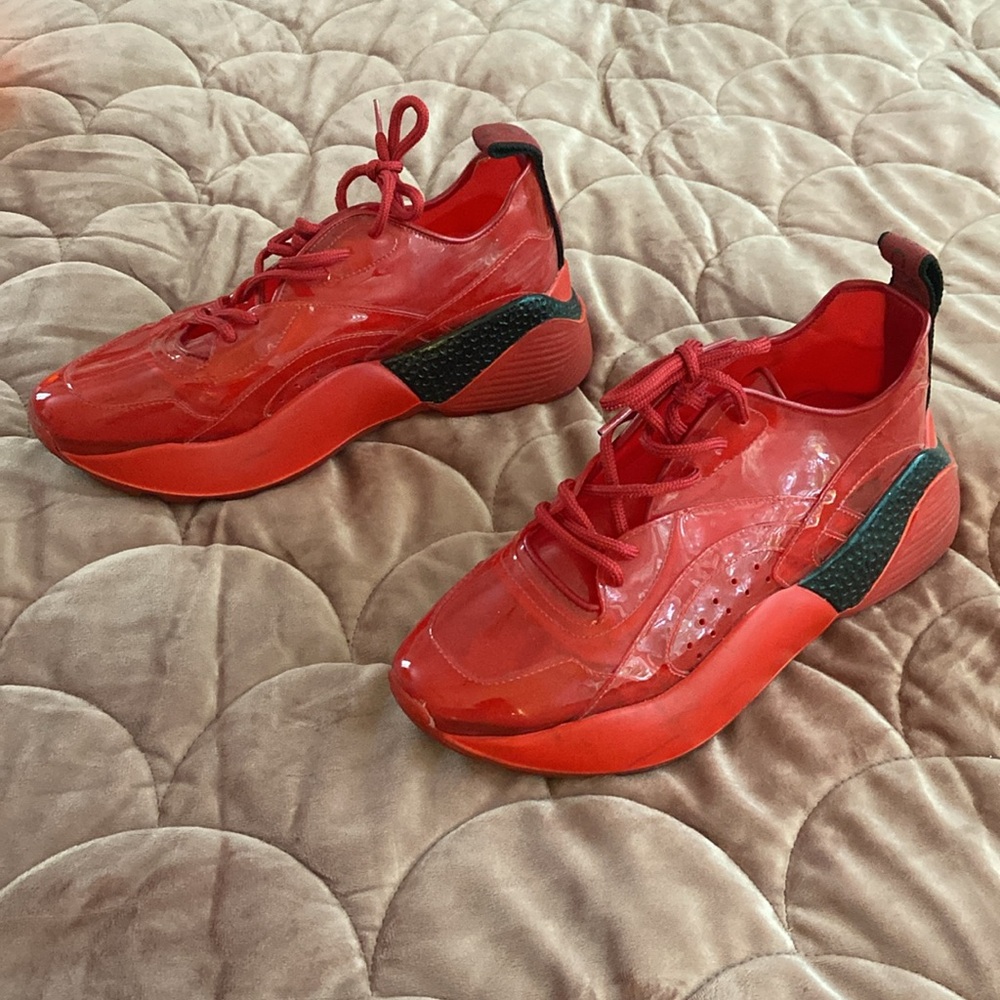 Stella McCartney Vibrant Red Glossy Sneakers - Picture 2 of 7